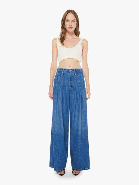 The Pleaty Pouty Skimp