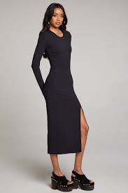 Vedaa Midi Dress